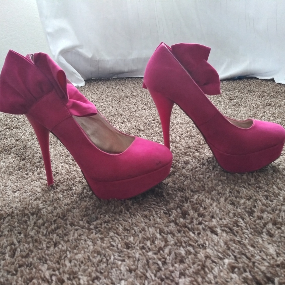 Pink Heels - Picture 2 of 6